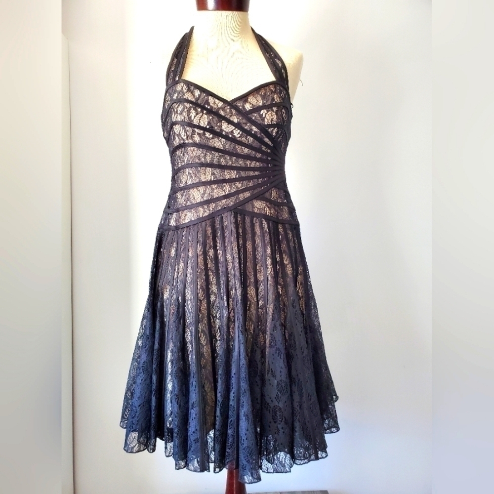 JS Collections Bodice style lace  halter dress size 4 Petite